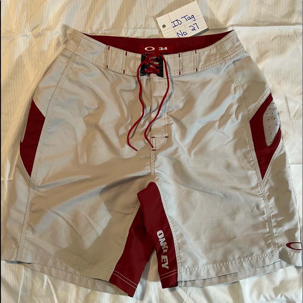 Oakley board shorts sz34
